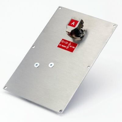Guardmaster - 3 PORT SPOOL VALVE LOCK PANEL MOUNTING S
